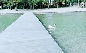 NYRENOVERAD BOSTAD med egen ingång&nära havet